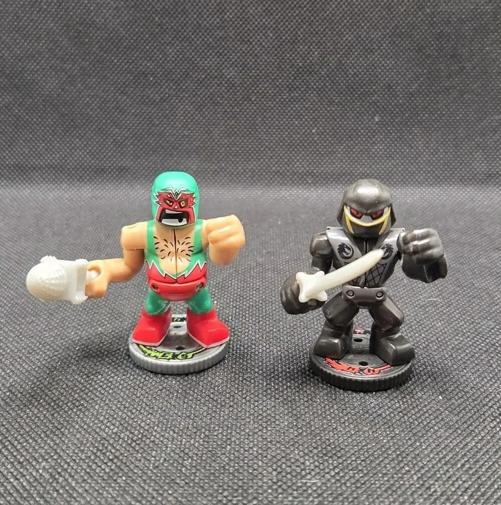Akedo Ultimate Arcade Warriors Figure Lot Loco Grande & Ninjablade Moose Toys